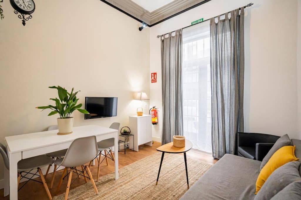 Chamberi - Quiet Flat, Ideal For Families Cas Apartament Madryt